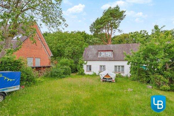 Viel Grünfläche vor dem Haus