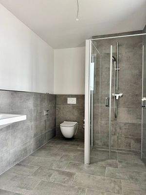 20250415_090356044_iOS