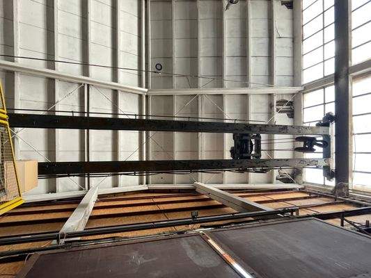 Schiebetür vorne und Kran