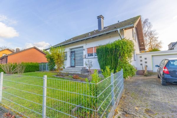 Haus &amp; Gartenansicht