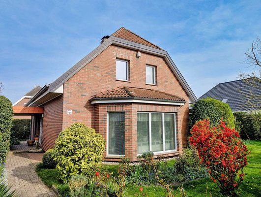 makellos 23a EFH Neu Broderstorf - Giebelansicht m