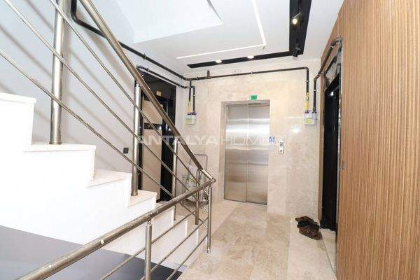 Apartments 900 m from the Tram Station in Antalya Kepez