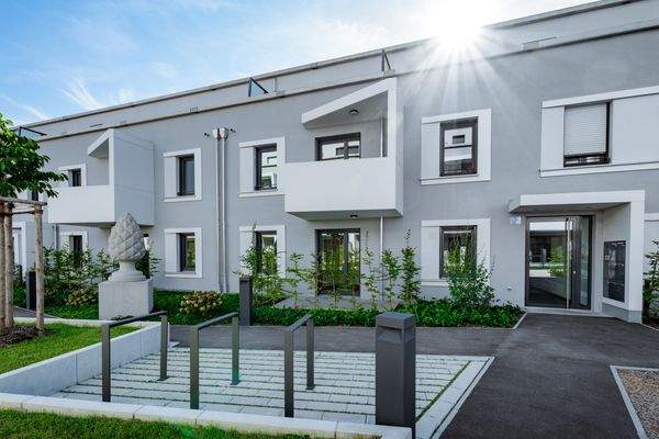 01_Foto Aussenansicht ZGS Haus CD.jpg