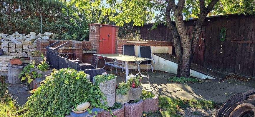 Sitzecke am Räucherofen