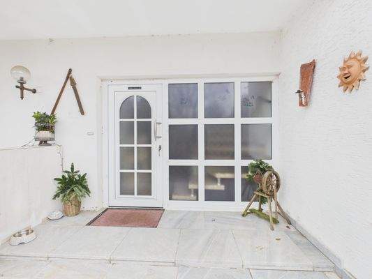 CAM01223G0-PR0176-STILL070