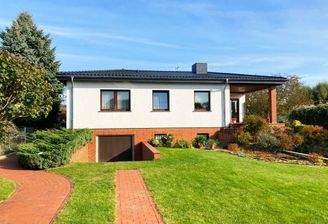 Auffahrt zum Haupthaus