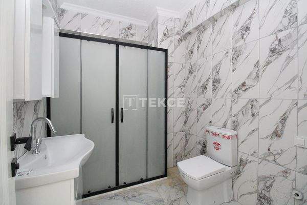 Spacious Apartments within Walking Distance of Beach in Yalova