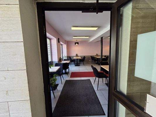 Eingang Schnellimbiss