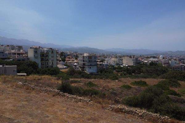 Kreta, Chania: Außergewöhnliches Grundstück mit Blick auf die Stadt und das Meer im Stadtteil Halepa zu verkaufen
