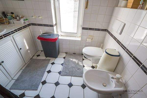 Erdgeschoss - Baderaum mit Bidet