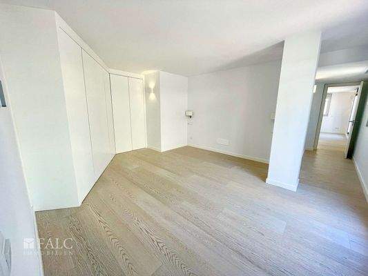 Hauptschlafzimmer/ principal/ dormitorio principal