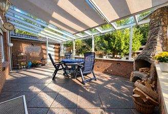 überdachte Terrasse