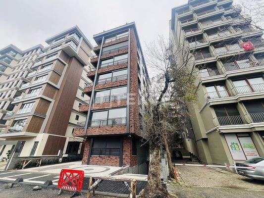 Properties within Walking Distance to the Beach in Kadıköy