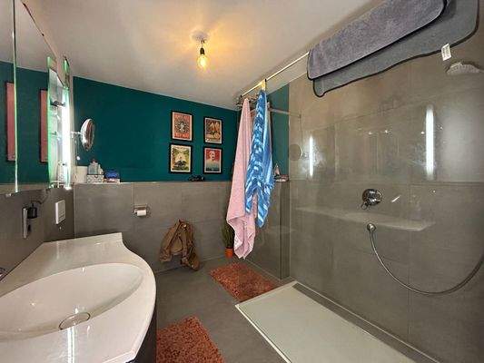 Vorderhaus Badezimmer