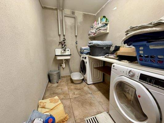 Waschküche im Untergeschoss