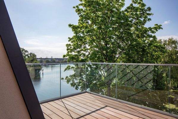 Sonnenbalkone mit Wasserblick