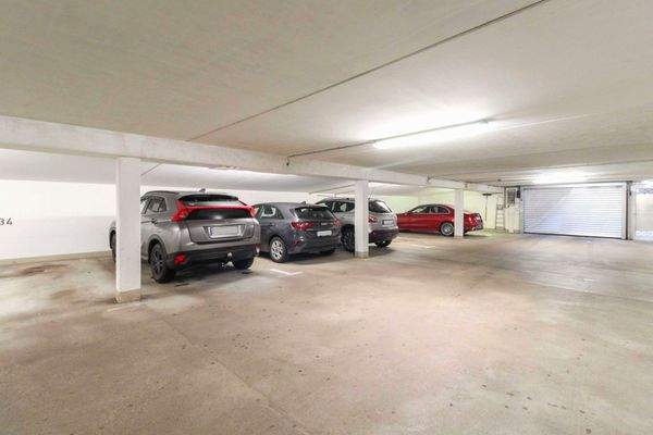Tiefgarage Stellplatz 35