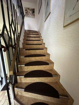 11 Treppenhaus ins OG.JPEG