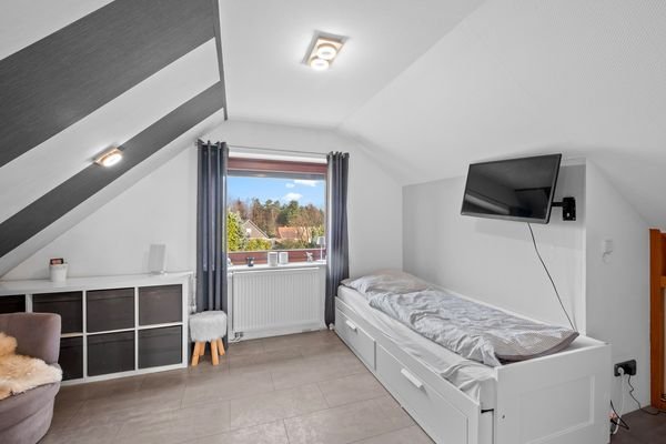 Zimmer im Spitzboden