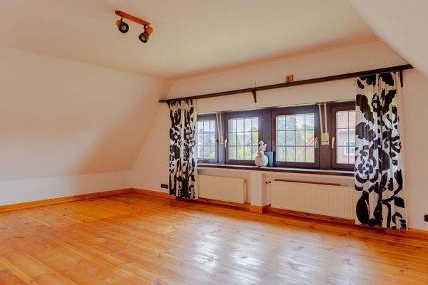 gr. Schlafzimmer Obergeschoss