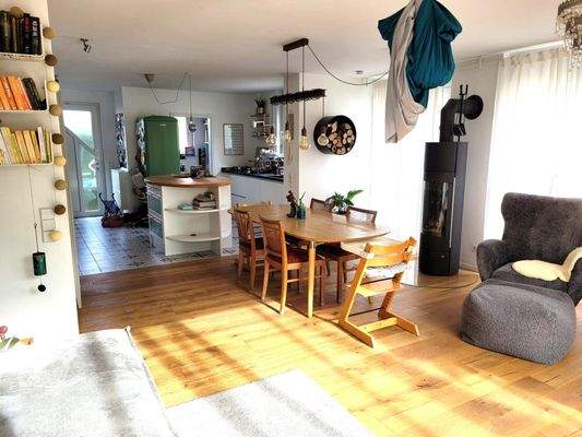 Küche mit Essbereich