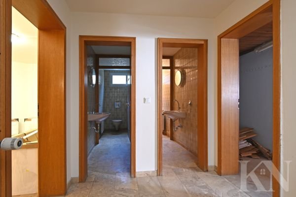 WC2