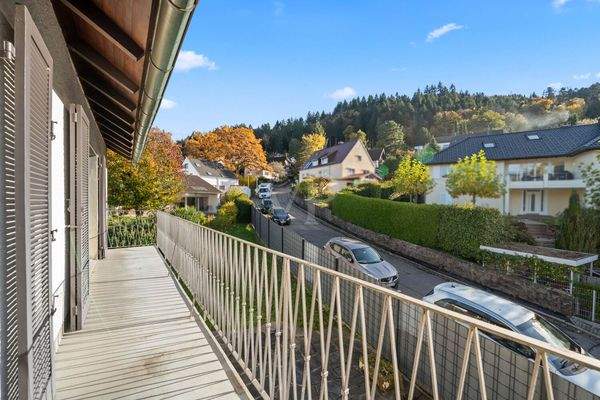 Blick vom Balkon aus in Richtung Hörchersberg