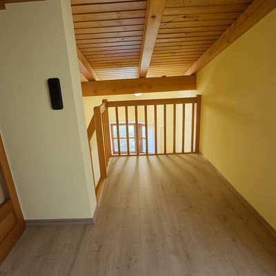 OG-Empore als Schlafplatz oder Stauraum