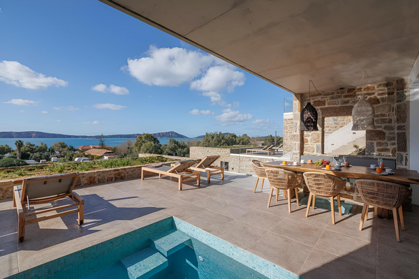 6. Exklusive Villa mit Meerblick und Pool in Gialo