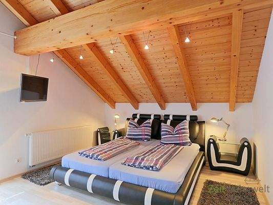 großes Schlafzimmer