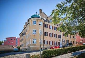 ETW Landau Außenansicht