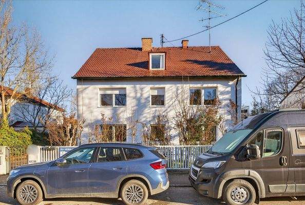 Mehrfamilienhaus Straßenseite