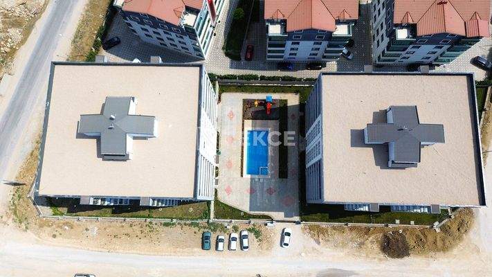 3-Bedroom Spacious Real Estate in a Calm Area in Bursa