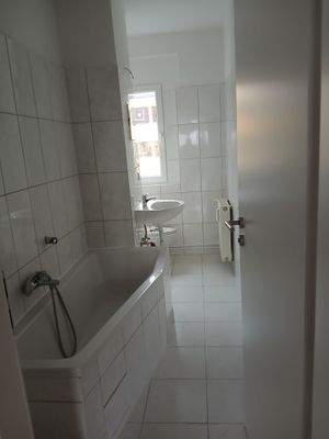 3-Raum Bad Wanne.jpg