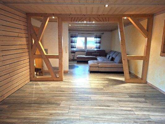 Großer Wohn-/Essbereich im OG 