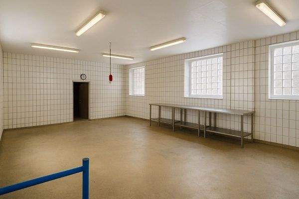 9B75148F-0D65-42D8-9508-9C489E45A1B2