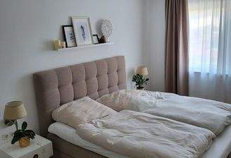 Schlafzimmer Bild 1