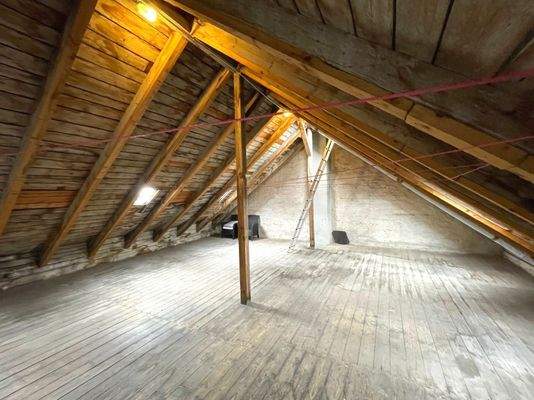 Dachboden/Wäscheboden