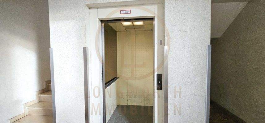 24-TS-Wohnung-Aufzug