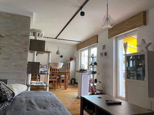 Ansicht richtung Essecke und Terrassentüren DG