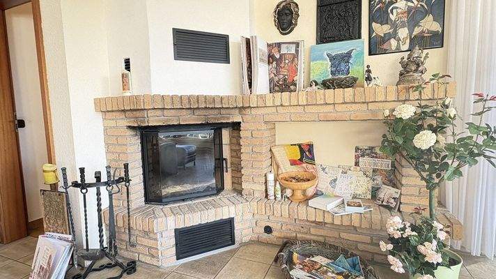 Kamin im Wohn-Esszimmer
