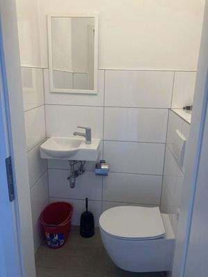 Separates WC für Lager, Büro