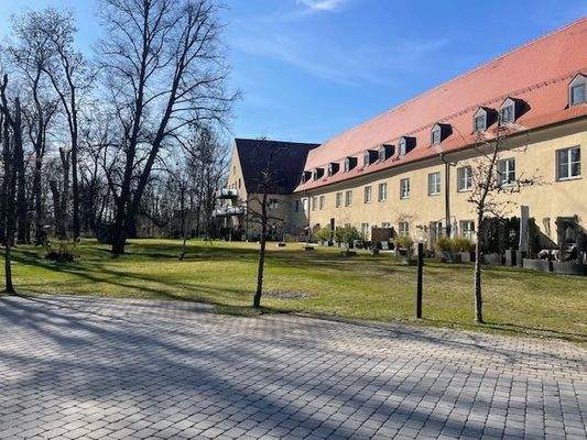 Südseite mit Grillplatz