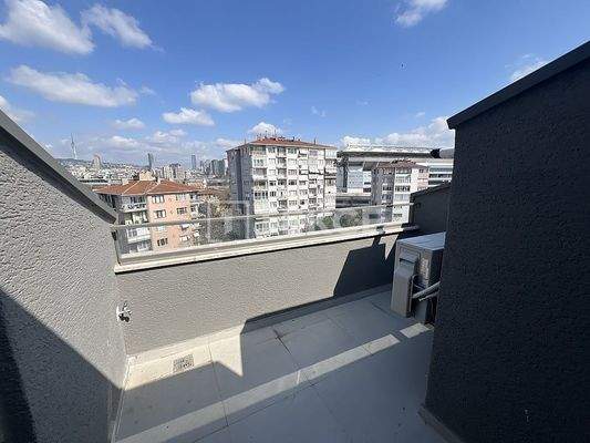 Flats Close to Moda Beach and Train Station in İstanbul Kadıköy