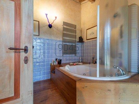 Exklusives toskanisches Landhaus mit Panoramablick auf die Türme von San Gimignano