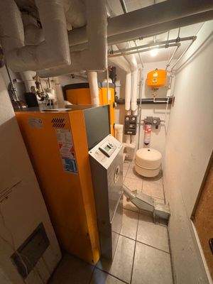 moderne Pelletsheizung v. 2014