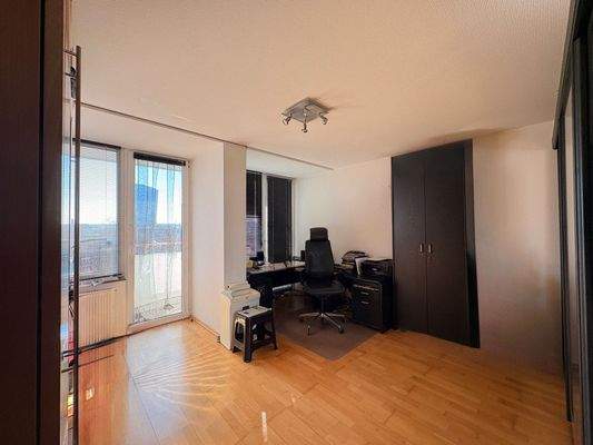 Kinder- oder Bürozimmer