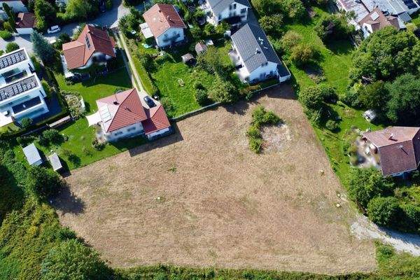 Luftbild vom Grundstück