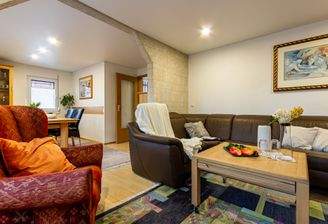 Wohnzimmer und Essbereich 