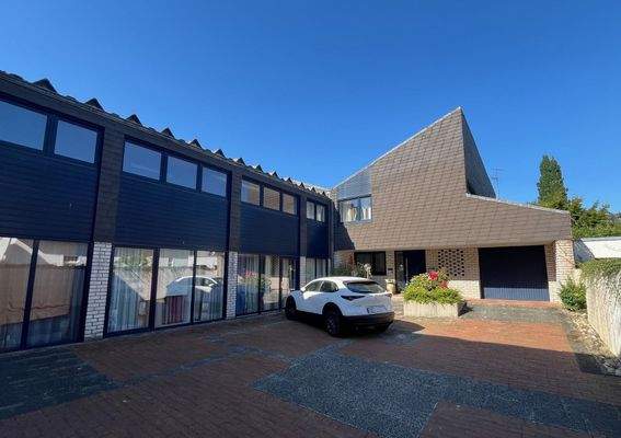 Zwischentrakt (Gewerbe) zwischen Vorder- und Hinterhaus mit Blick auf das Hinterhaus